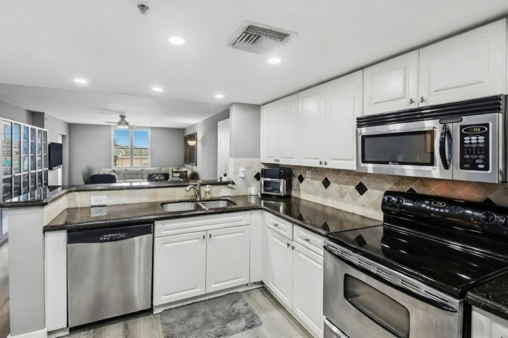 520 Se 5th Avenue - Photo 9