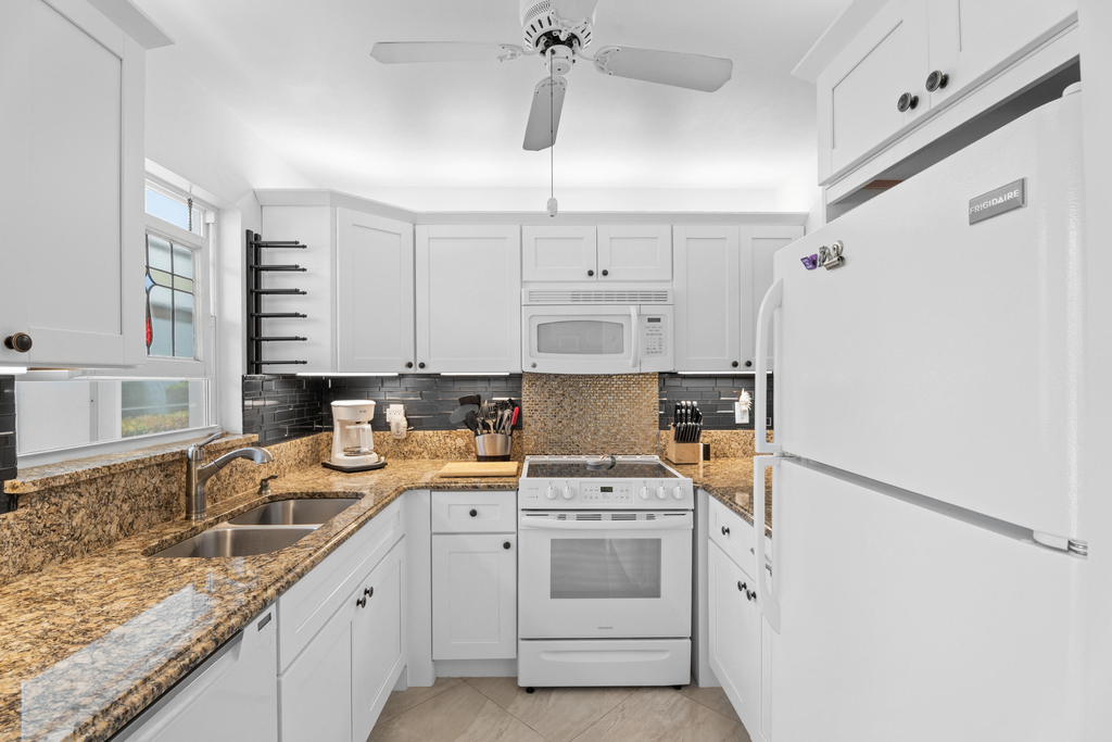 2600 Se Ocean Boulevard - Photo 11