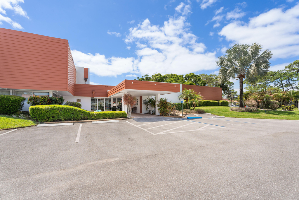 2600 Se Ocean Boulevard - Photo 2