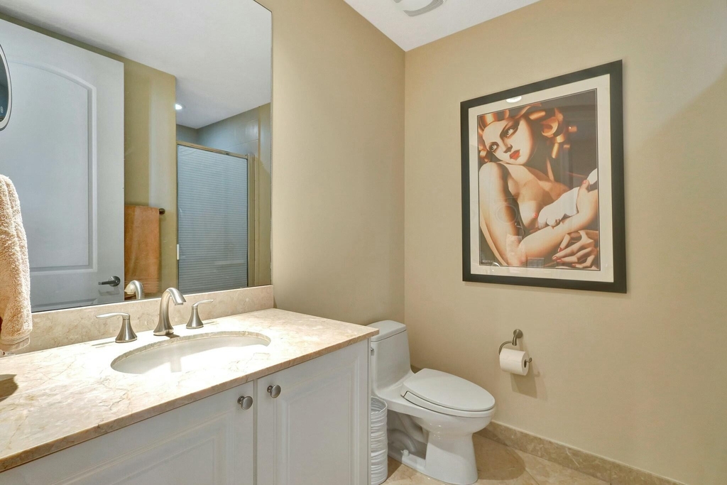 701 S Olive Avenue - Photo 8