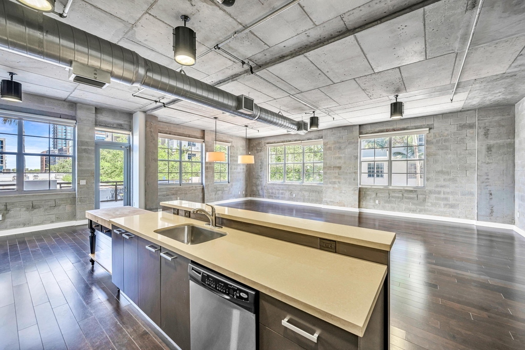 411 Nw 1st Avenue - Photo 17