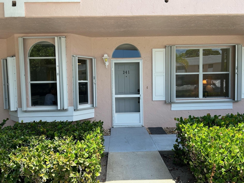 18081 Se Country Club Drive - Photo 1