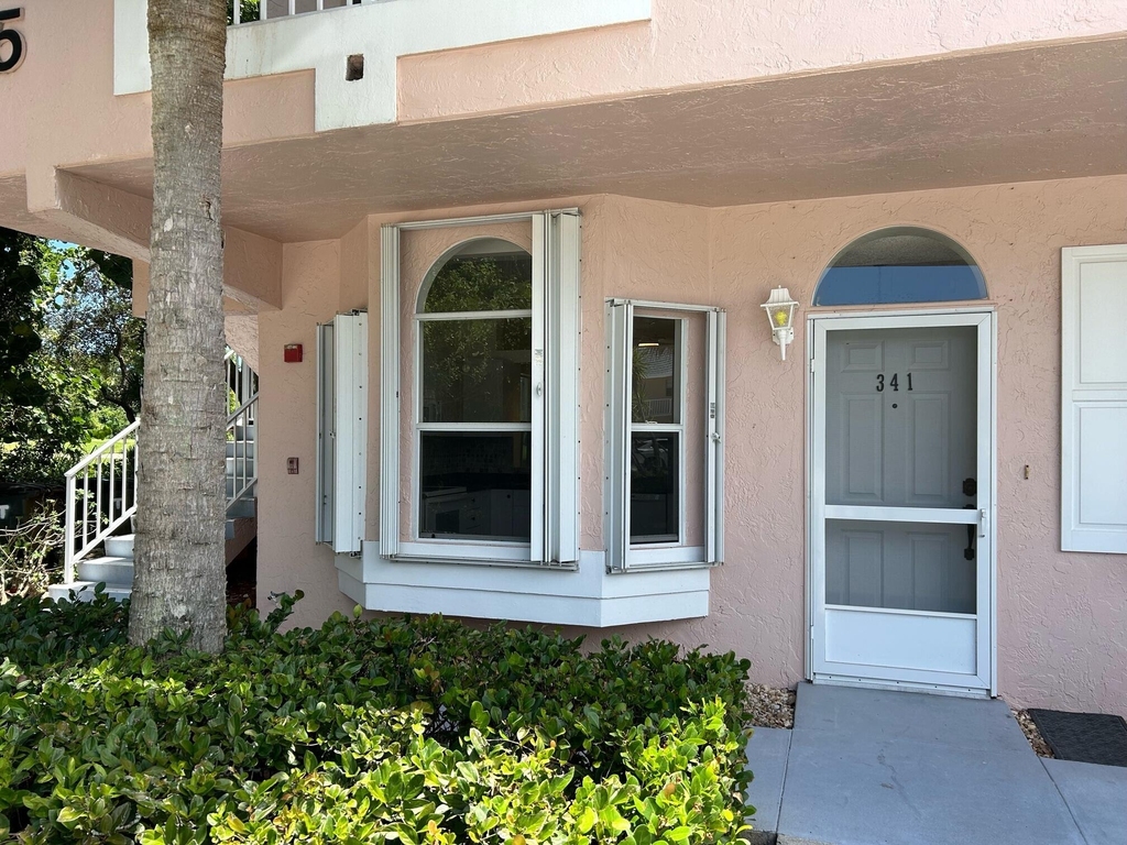 18081 Se Country Club Drive - Photo 0