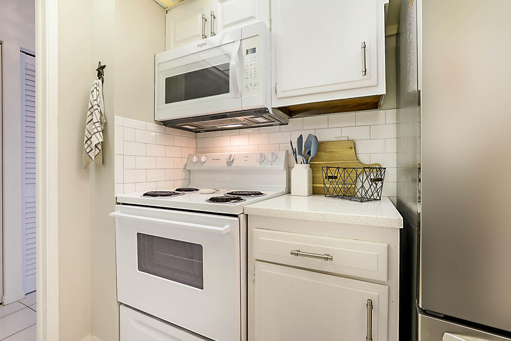 2121 N Ocean Boulevard - Photo 16