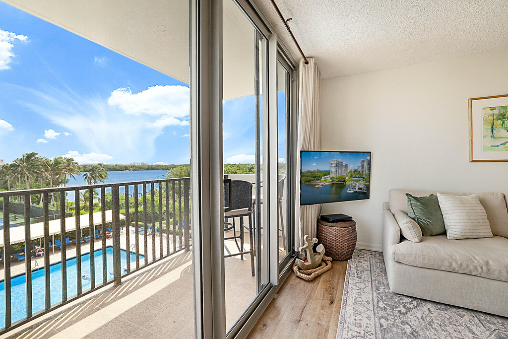 2121 N Ocean Boulevard - Photo 4
