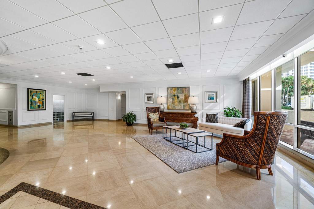 2121 N Ocean Boulevard - Photo 32