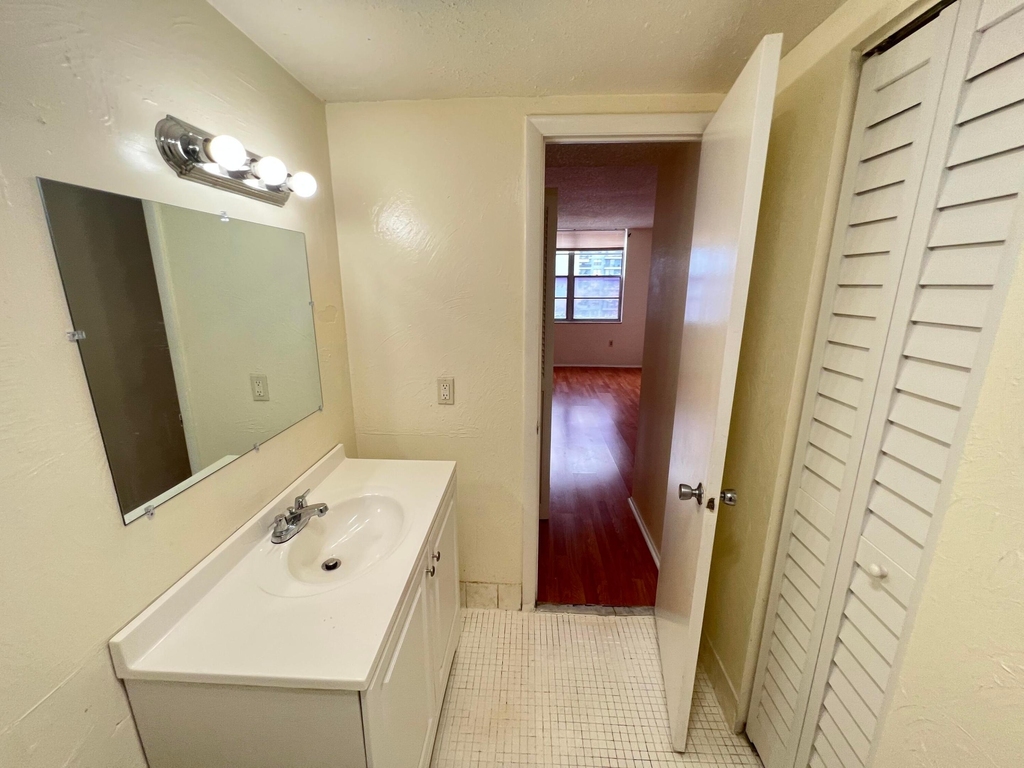 15600 Nw 7th Avenue - Photo 7