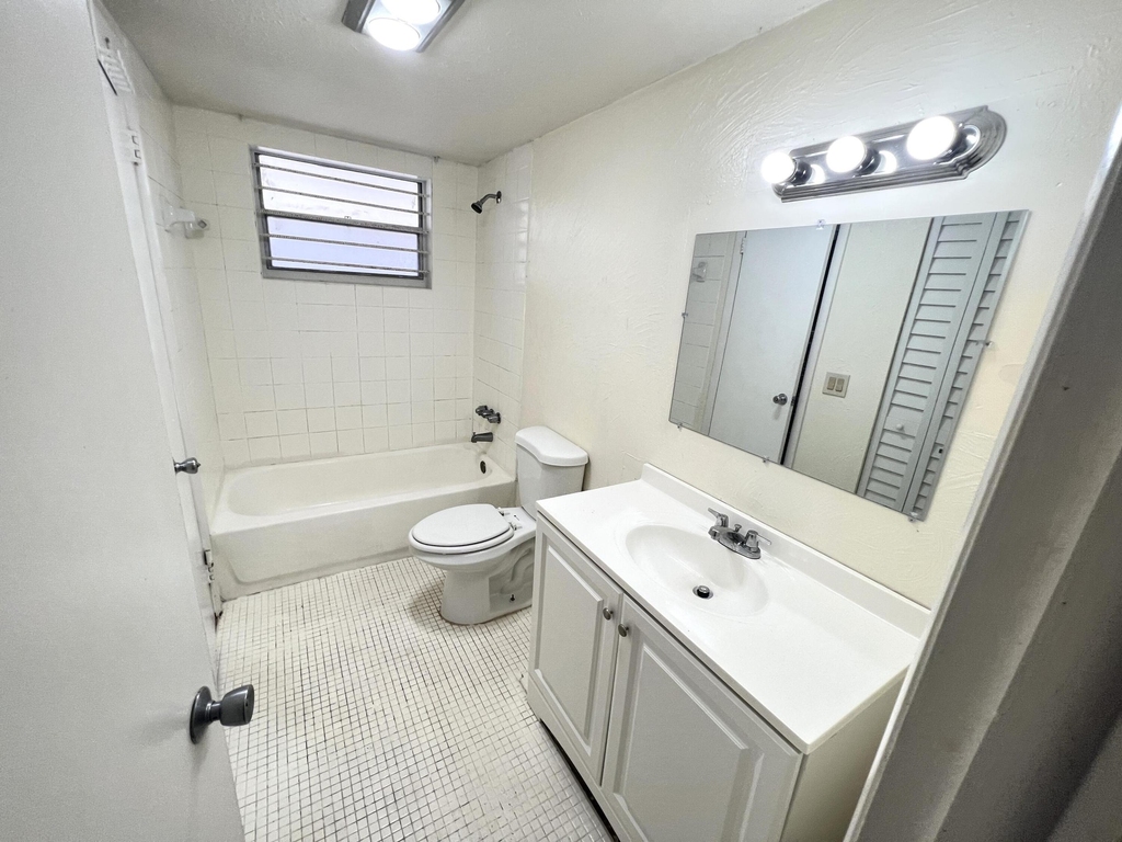 15600 Nw 7th Avenue - Photo 8
