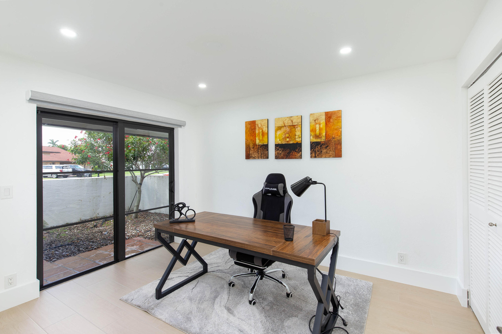 2281 Seaford Drive - Photo 3