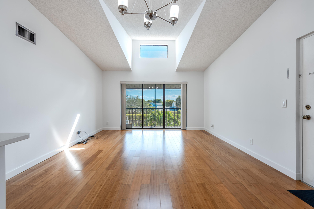 629 Sea Pine Way - Photo 5