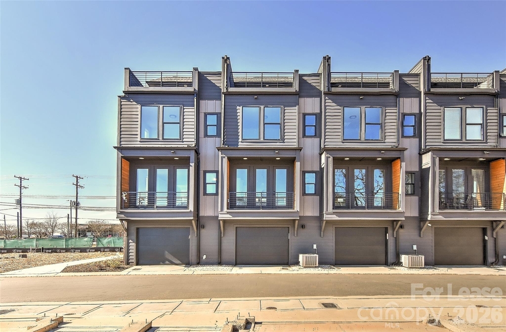2204 Northend Drive - Photo 2