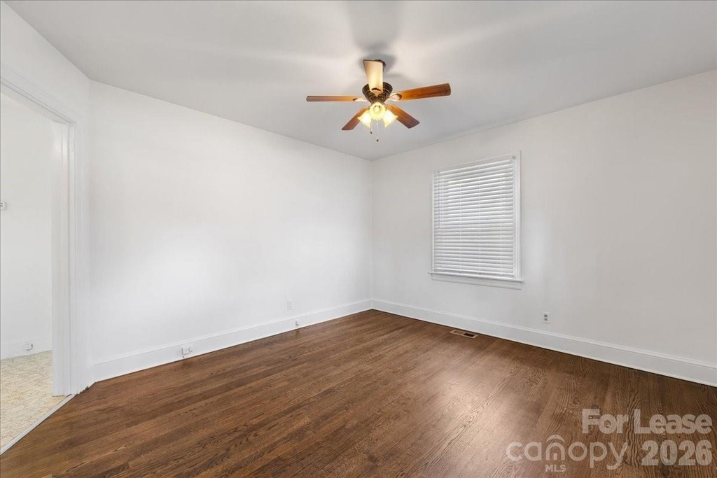 5711 Oak Drive - Photo 7
