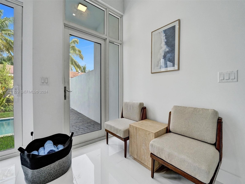1222 Ne 15th Avenue - Photo 7