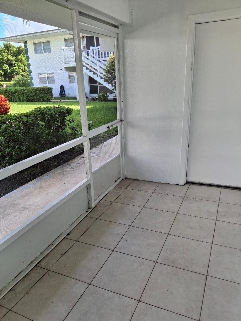 1621 Nw 46th Avenue - Photo 2