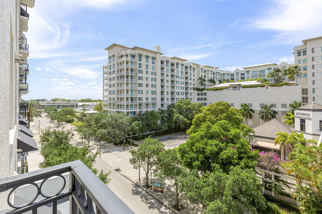 600 S Dixie Highway - Photo 17
