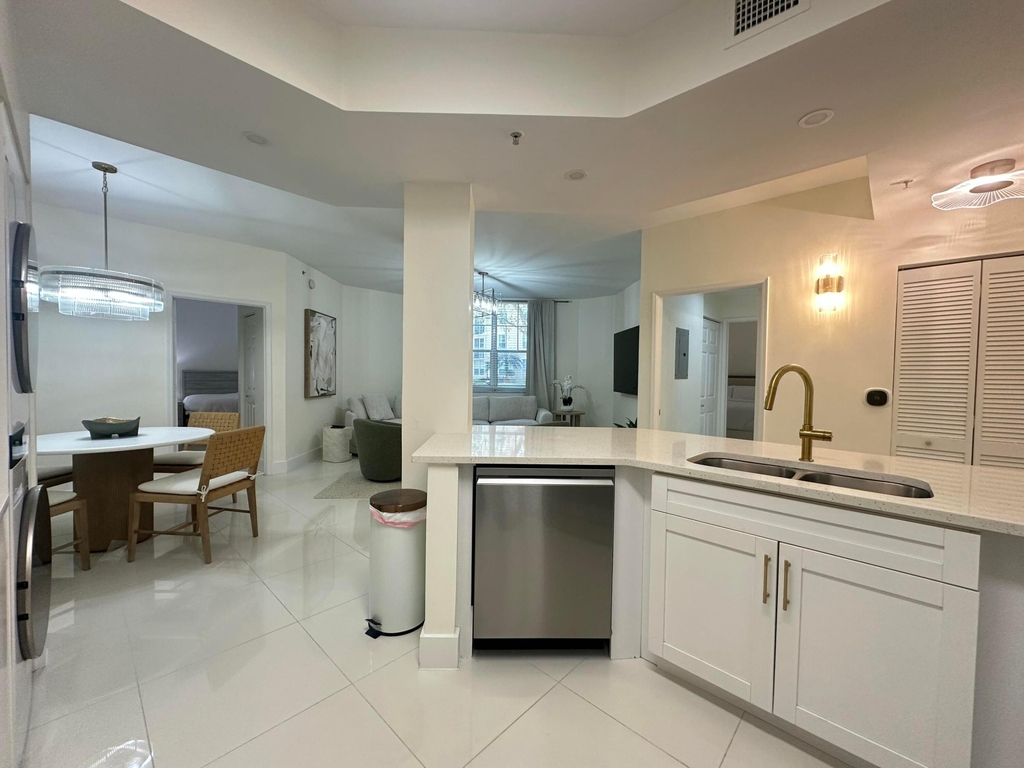 630 S Sapodilla Avenue - Photo 6