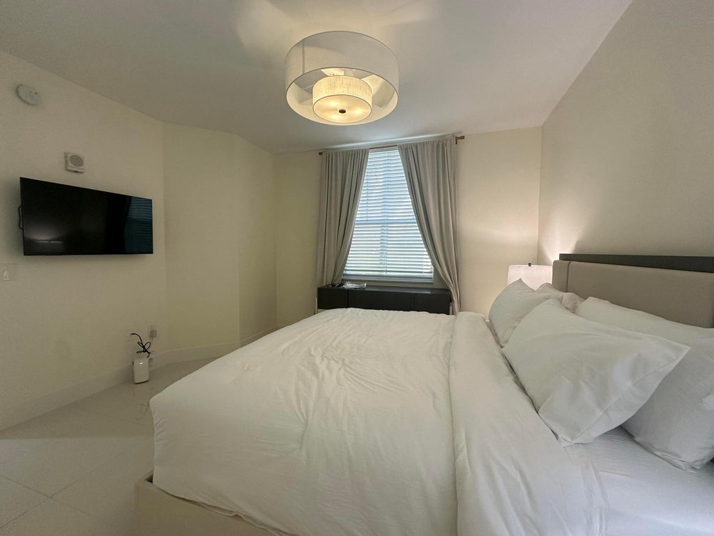 630 S Sapodilla Avenue - Photo 9