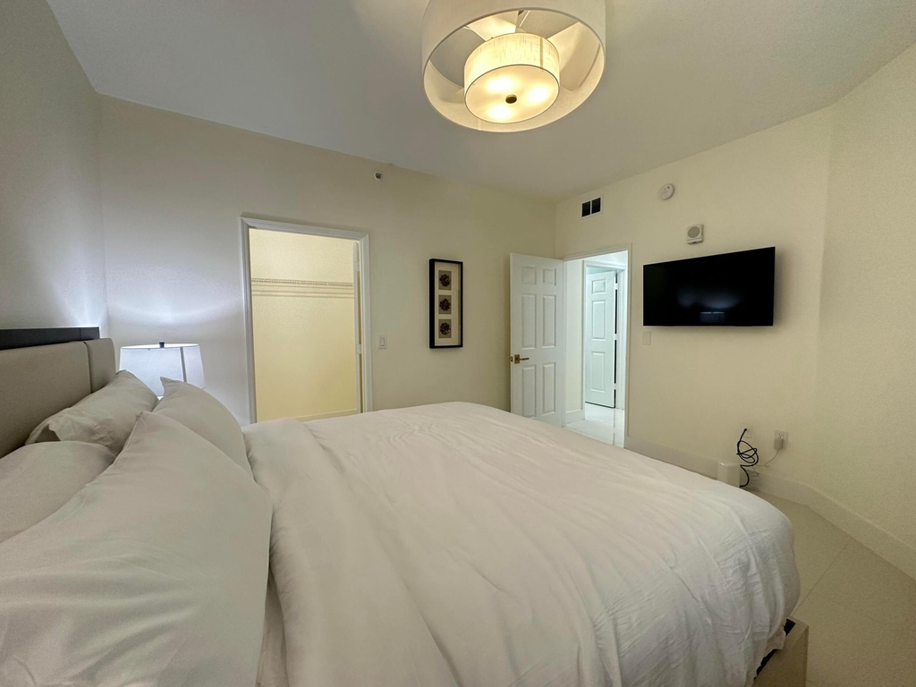 630 S Sapodilla Avenue - Photo 10