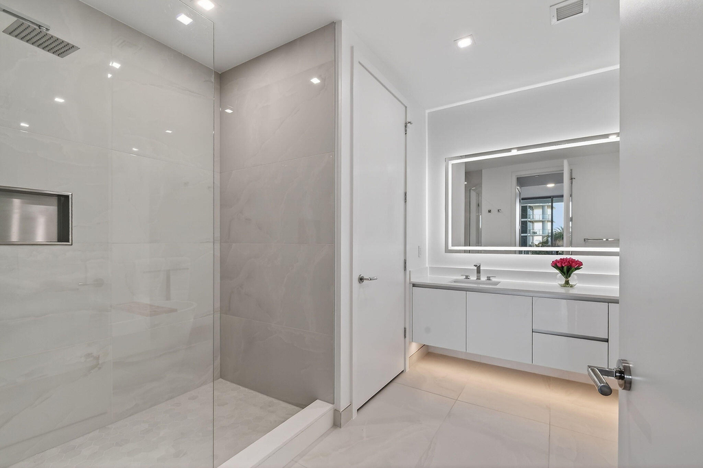 220 Lake Shore Drive - Photo 23