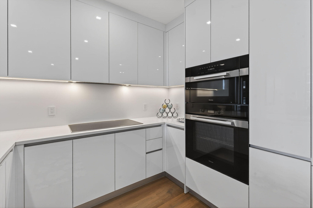 220 Lake Shore Drive - Photo 2