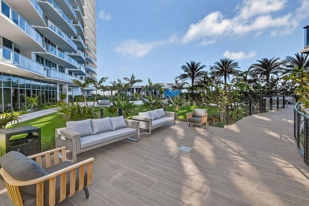 220 Lake Shore Drive - Photo 38
