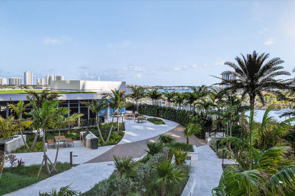 220 Lake Shore Drive - Photo 14