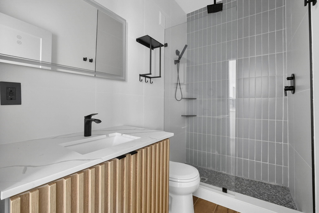 324 20th Street - Photo 2
