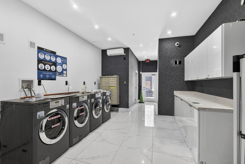 324 20th Street - Photo 11