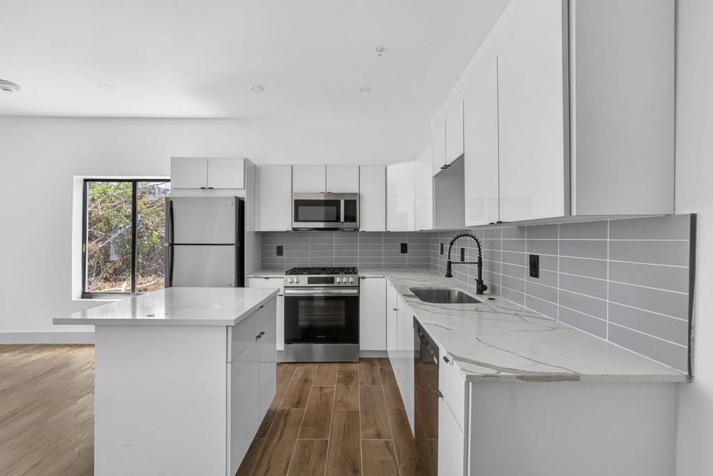 324 20th Street - Photo 5