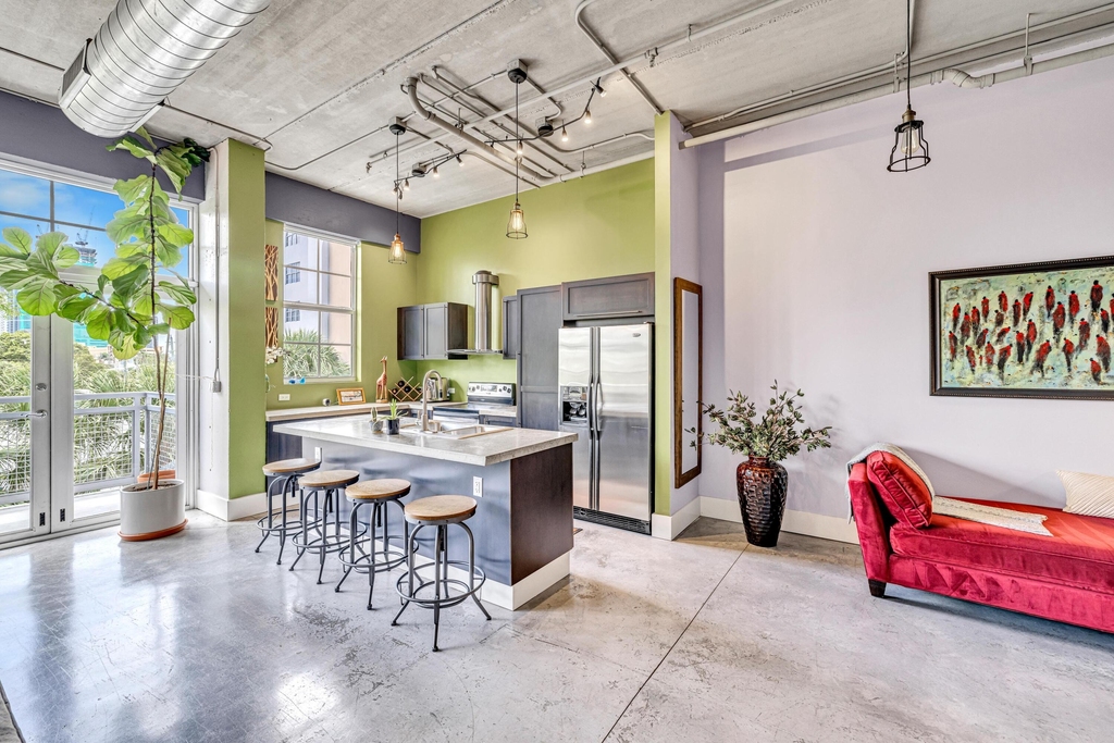 425 N Andrews Avenue - Photo 5