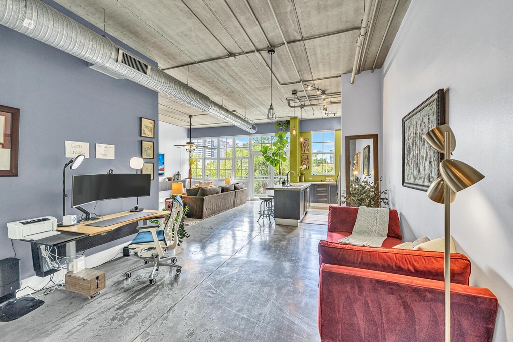 425 N Andrews Avenue - Photo 21