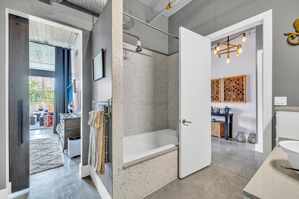 425 N Andrews Avenue - Photo 22