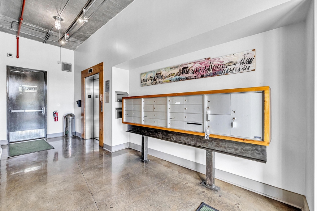 425 N Andrews Avenue - Photo 33