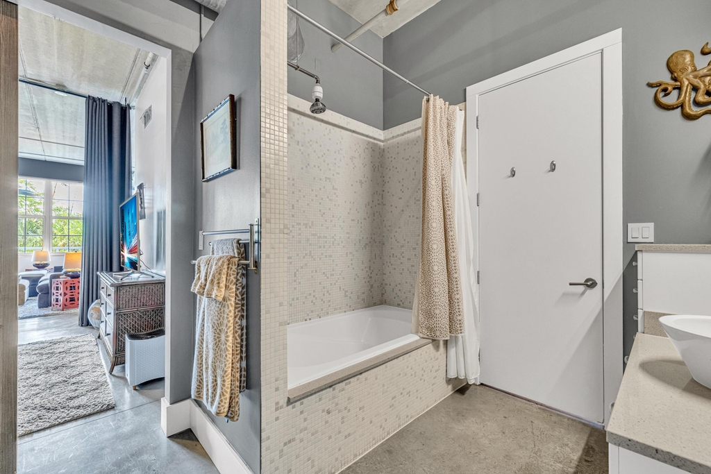 425 N Andrews Avenue - Photo 23