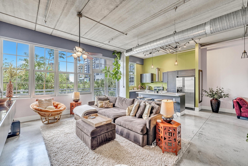 425 N Andrews Avenue - Photo 6
