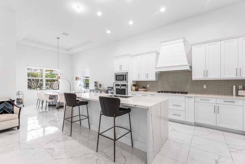 9256 Crestview Circle - Photo 14