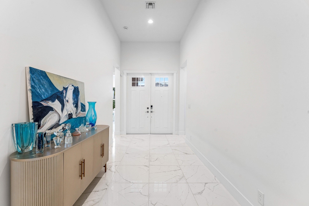 9256 Crestview Circle - Photo 4