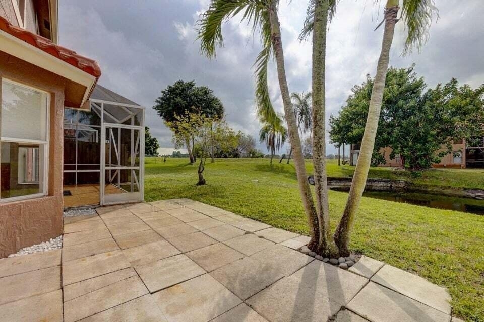 10758 Lake Jasmine Drive - Photo 14