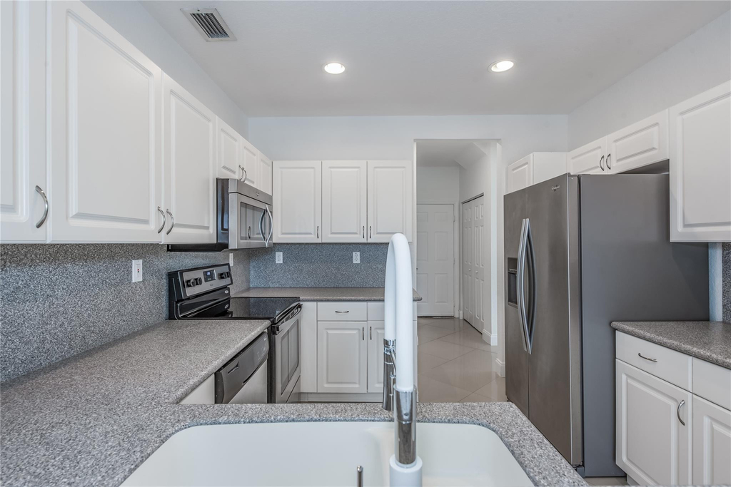 5704 Nw 127th Terrace - Photo 37