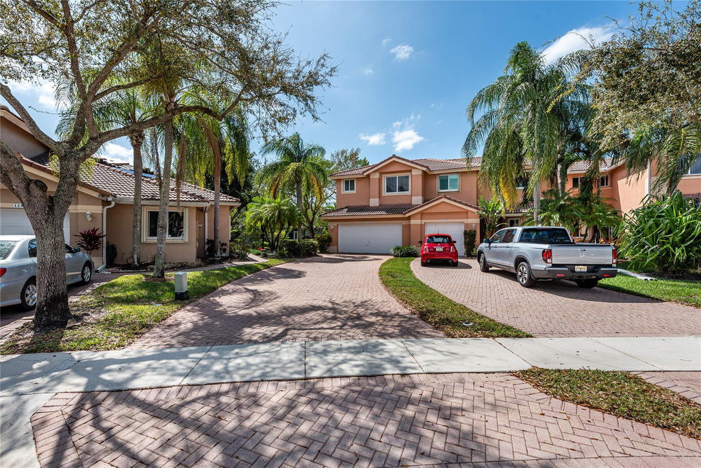 5704 Nw 127th Terrace - Photo 1