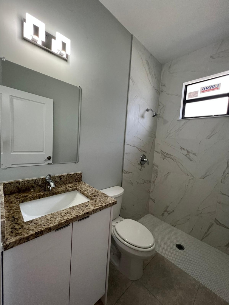 227 N E Street - Photo 15