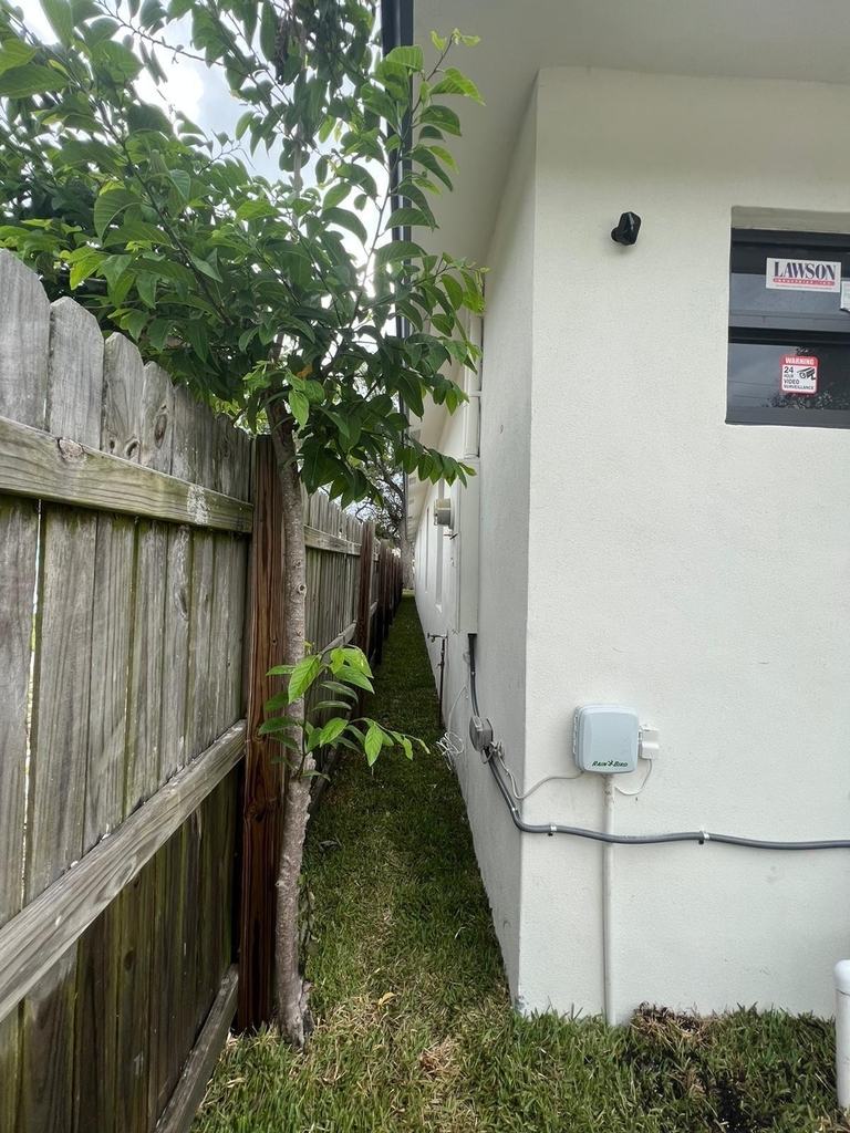 227 N E Street - Photo 24