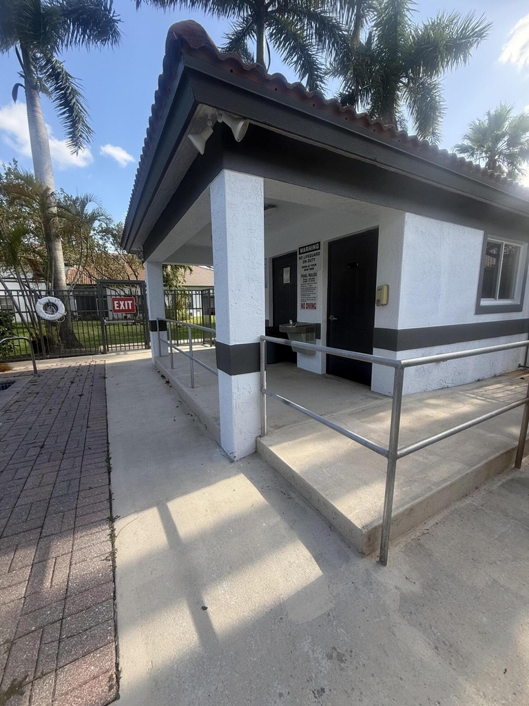 9831 Nw 24th Street - Photo 43