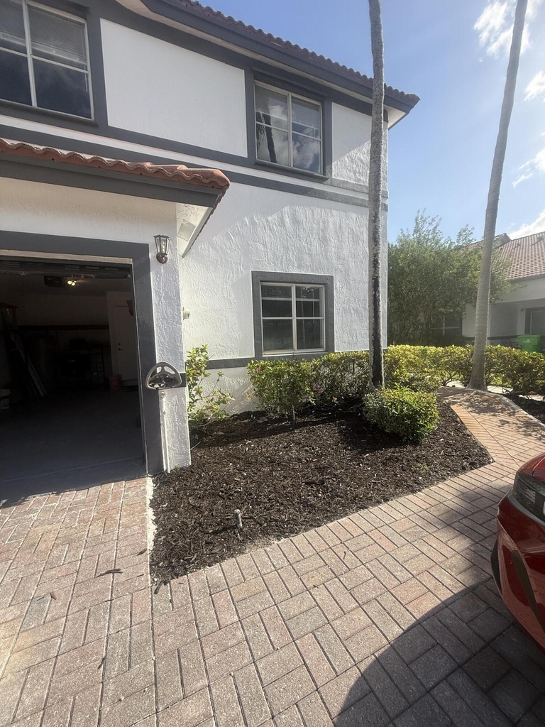 9831 Nw 24th Street - Photo 1