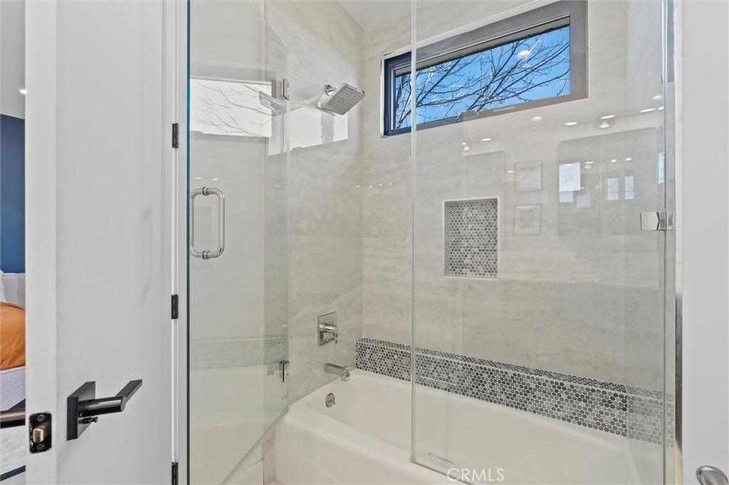 17437 Oak Creek Court - Photo 48