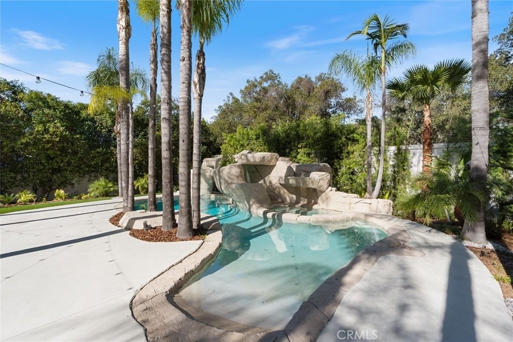 17437 Oak Creek Court - Photo 16
