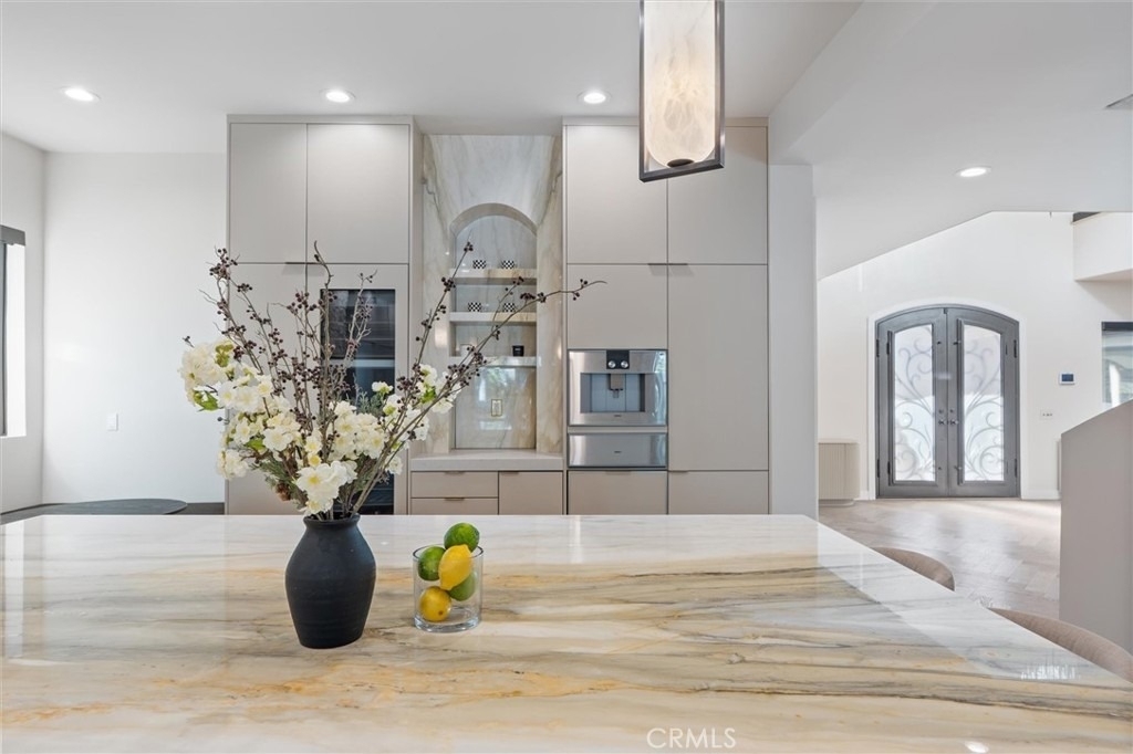 17437 Oak Creek Court - Photo 8