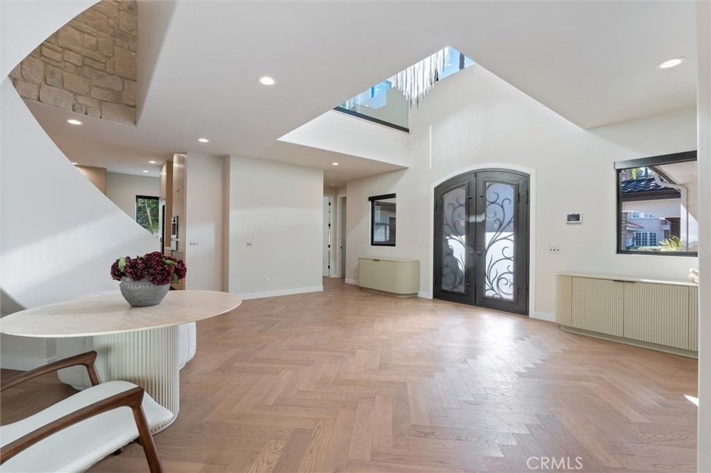 17437 Oak Creek Court - Photo 3
