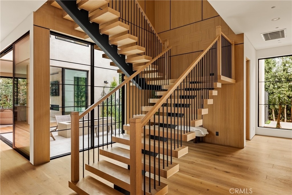 11937 Addison - Photo 2