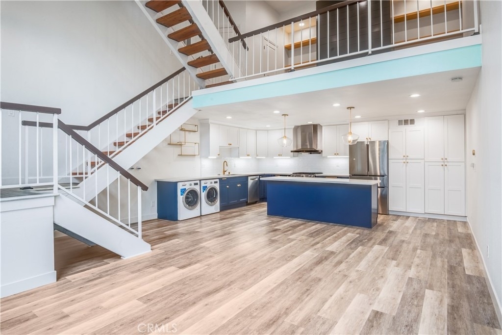 984 Granville - Photo 6